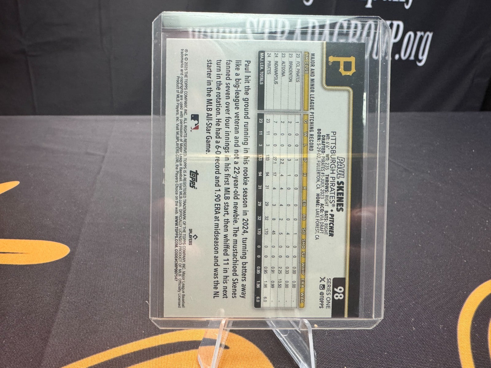 Paul Skenes 2025 Topps Series 1 Exclusive Fun Celebration Confetti Foil Parallel