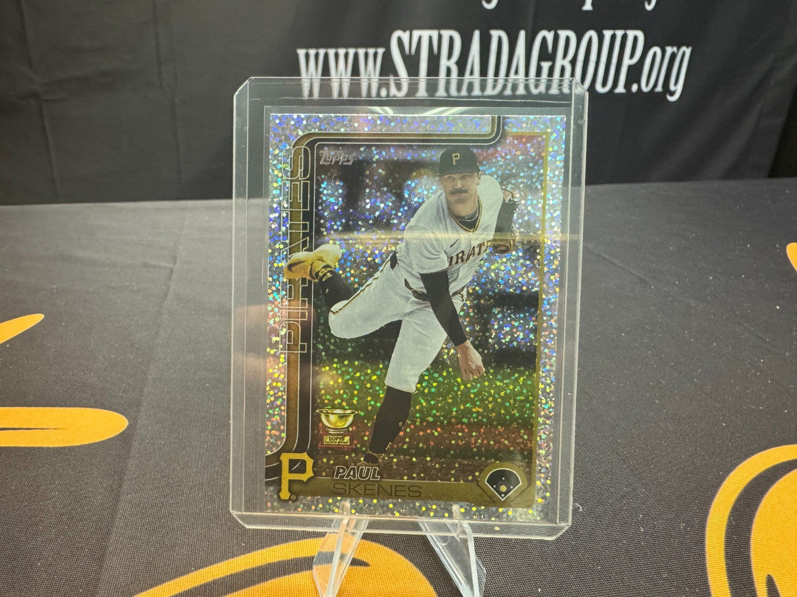 Paul Skenes 2025 Topps Series 1 Exclusive Fun Celebration Confetti Foil Parallel